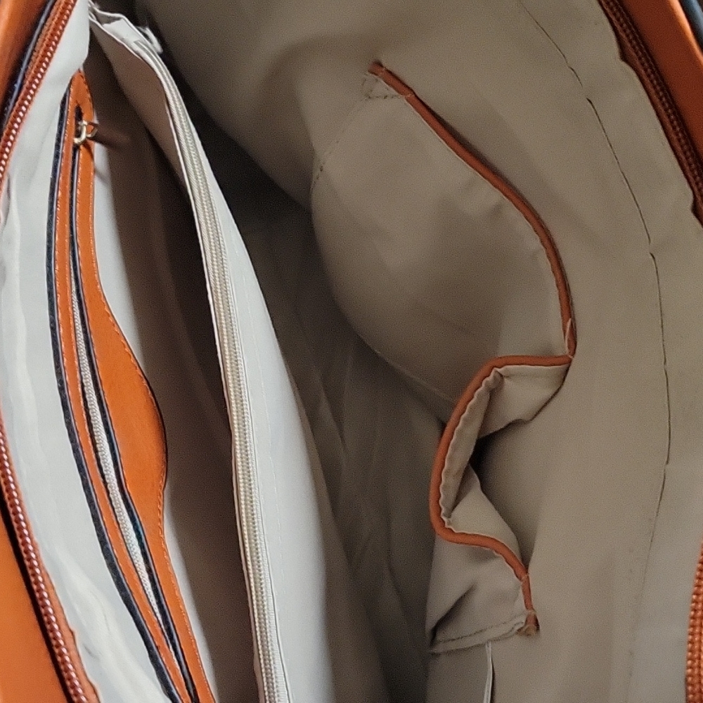Michael Kors Bag - NWT *$10 repair needed see last 2 pics* - Picture 5 of 8